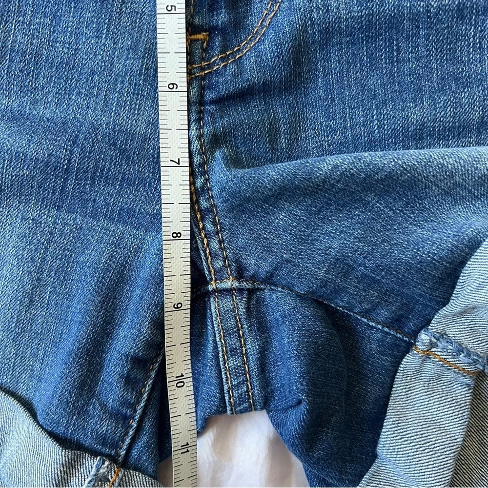 Levi's Blue Jean Shorts Distressed Cuffed Hem size 29 - Picture 6 of 7